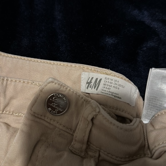 H&M shorts - Picture 3 of 4